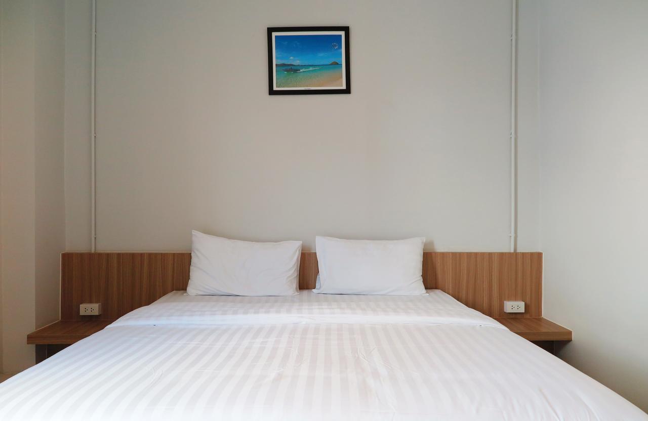 Phuket Marine Poshtel - Sha Plus Чалонг Экстерьер фото