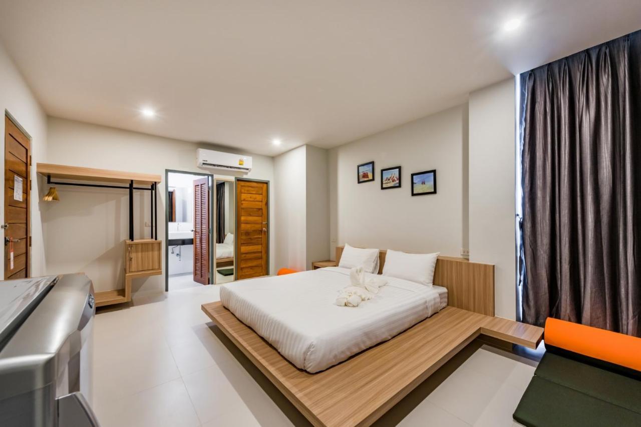 Phuket Marine Poshtel - Sha Plus Чалонг Экстерьер фото