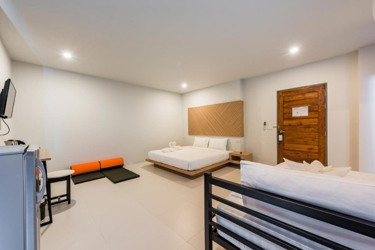 Phuket Marine Poshtel - Sha Plus Чалонг Экстерьер фото